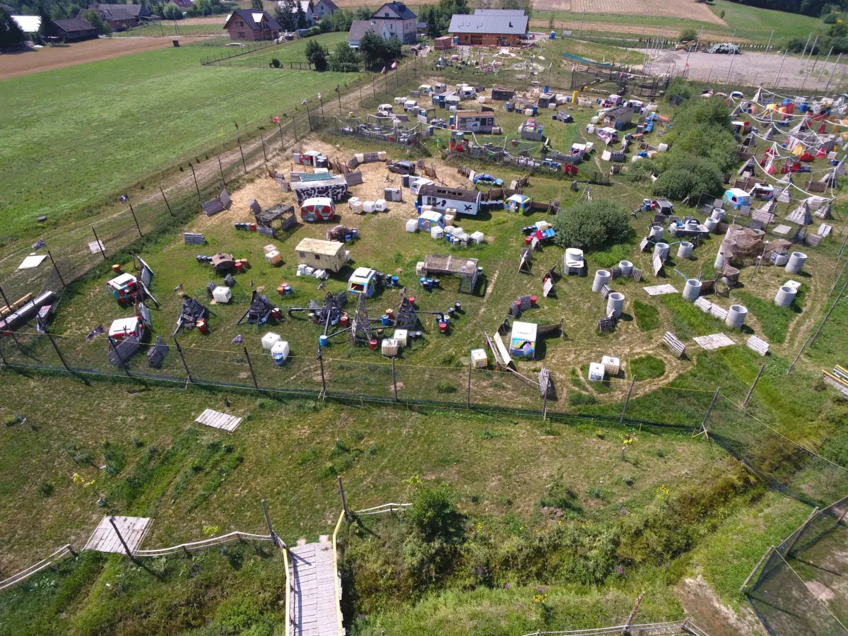 Pole paintballowe Arena Mocy - wieczory kawalerskie