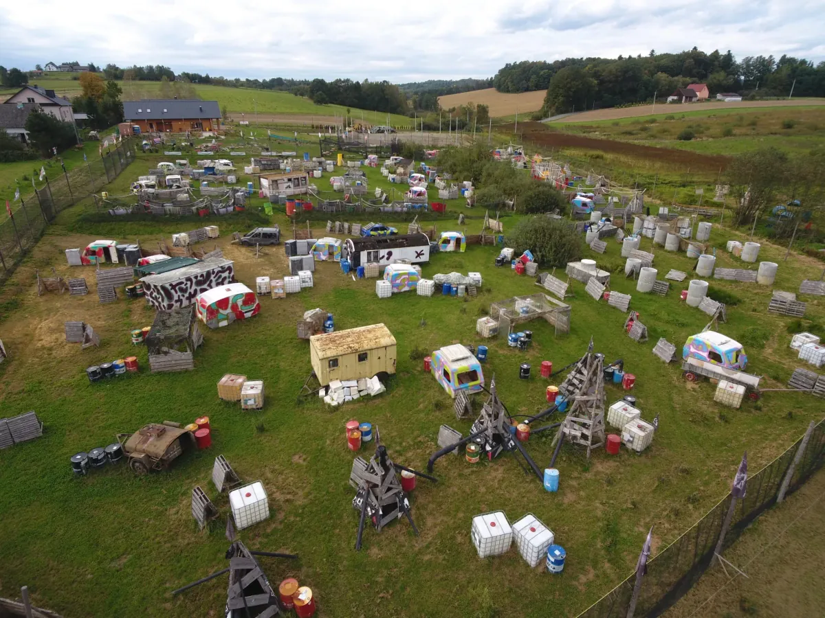 Cennik w Arenie Mocy - Pole paintballowe cennik