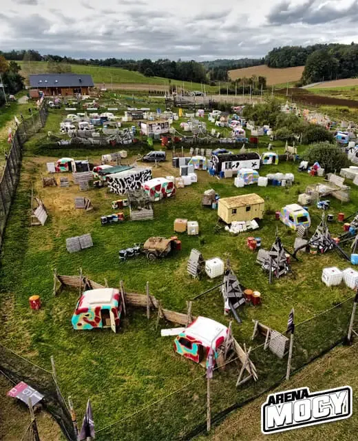 Arena Mocy - Grupa graczy paintball